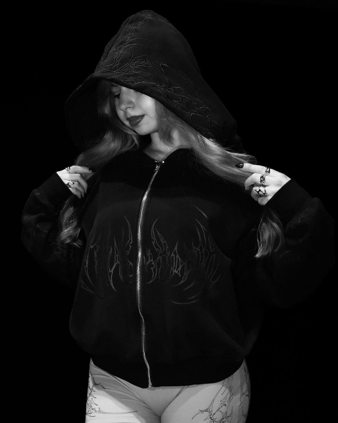 Women's Scarlet Kiss Cropped Zip-up Hoodie [DARKNESS]