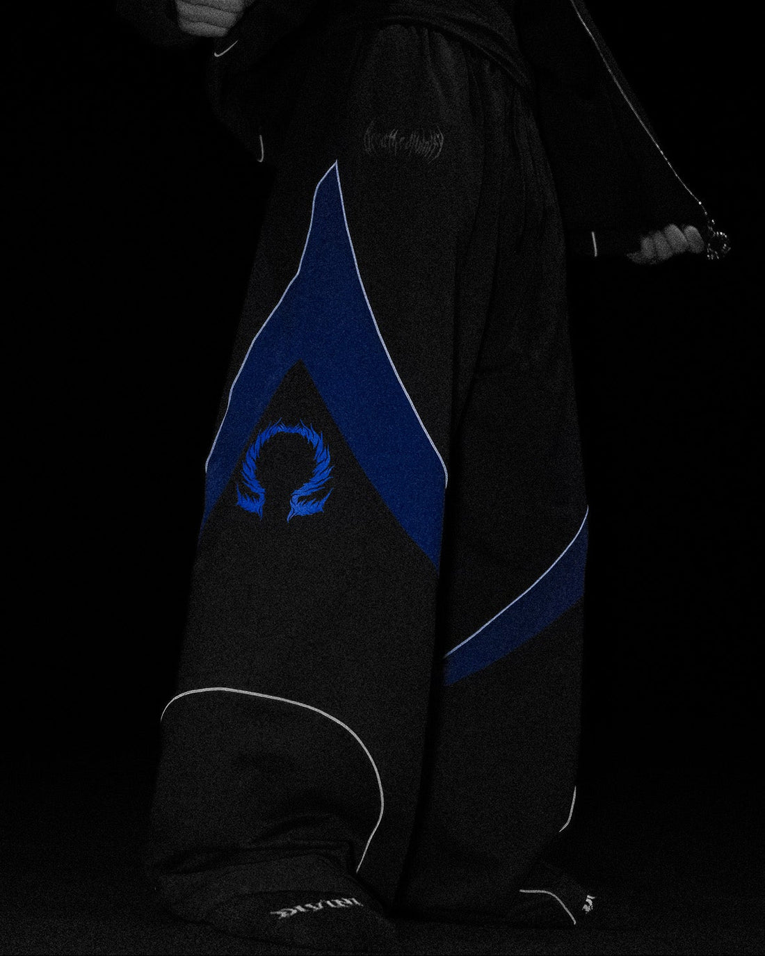 Omega Uncuffed Trackpants [DARK BLUE]