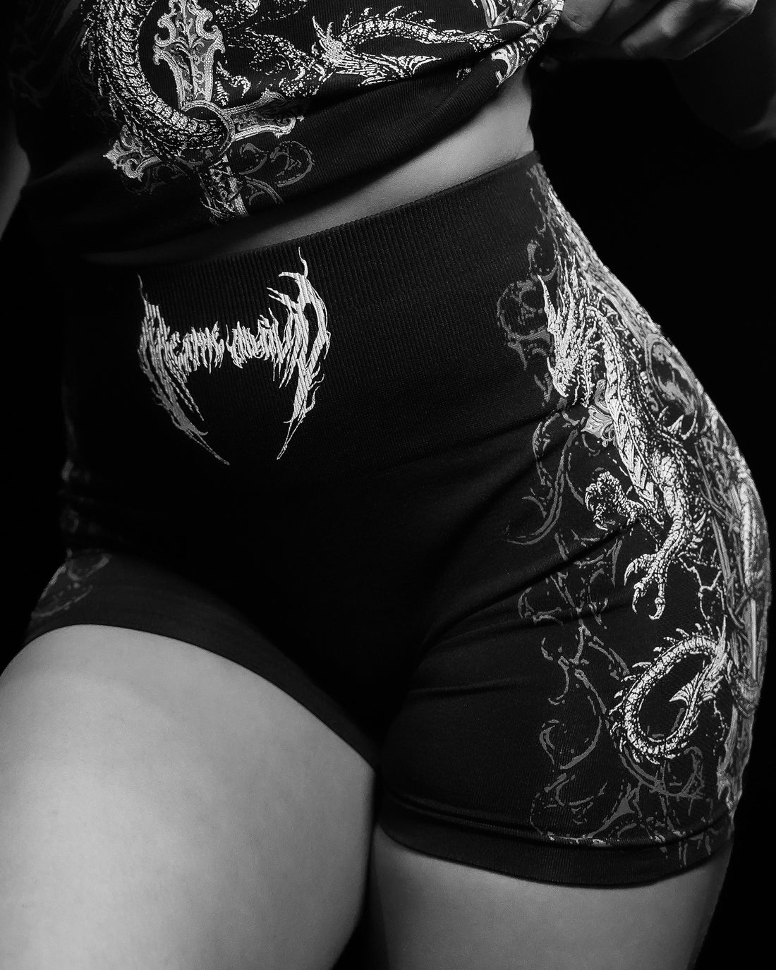 Women's Void Tech™ Wyvern Seamless Shorts [VOID BLACK]