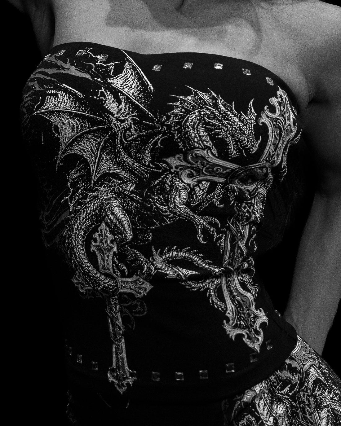 Women's Wyvern Tube Top [VOID BLACK]
