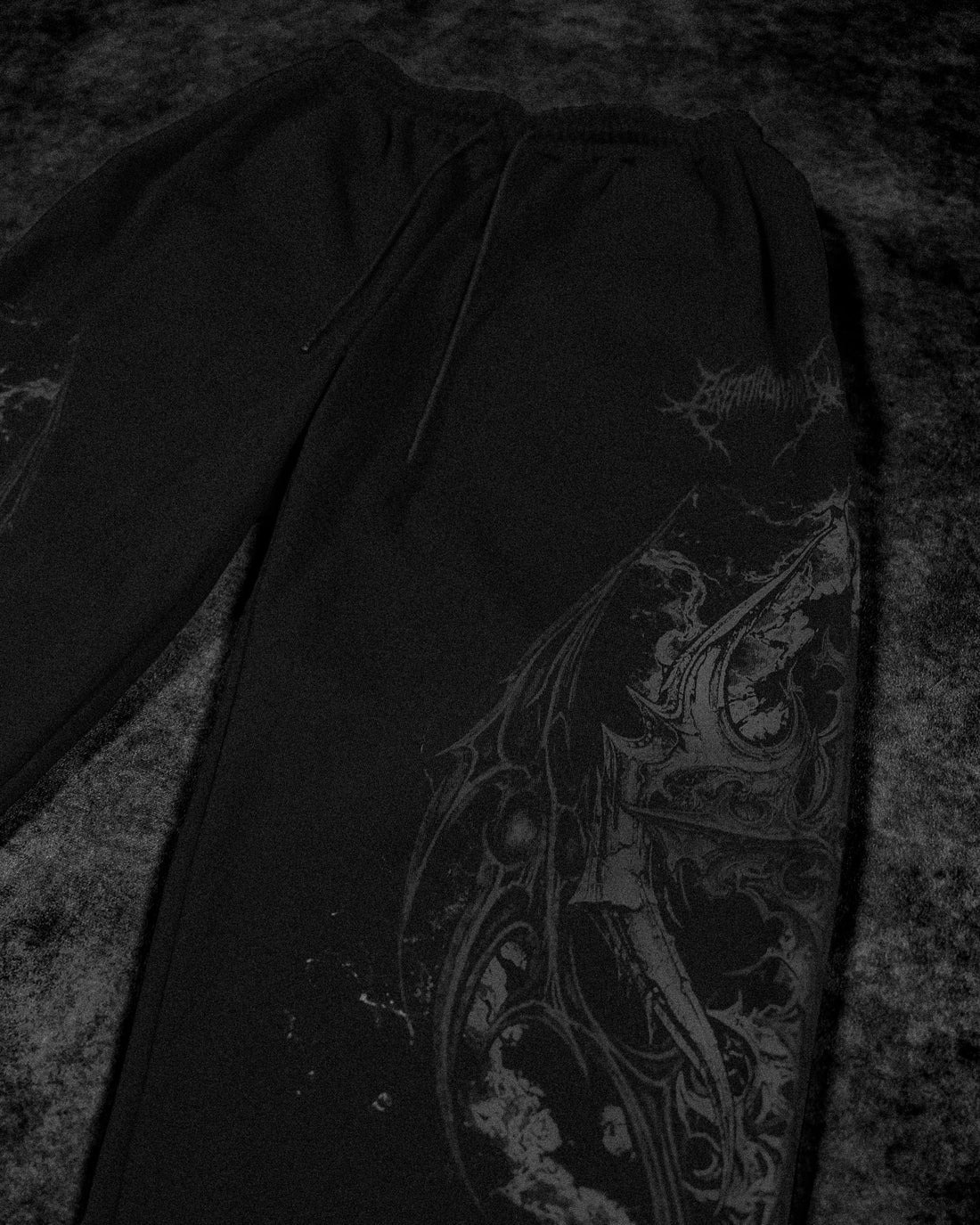 Executioner Banana Shape Uncuffed sweatpants [DARKNESS]