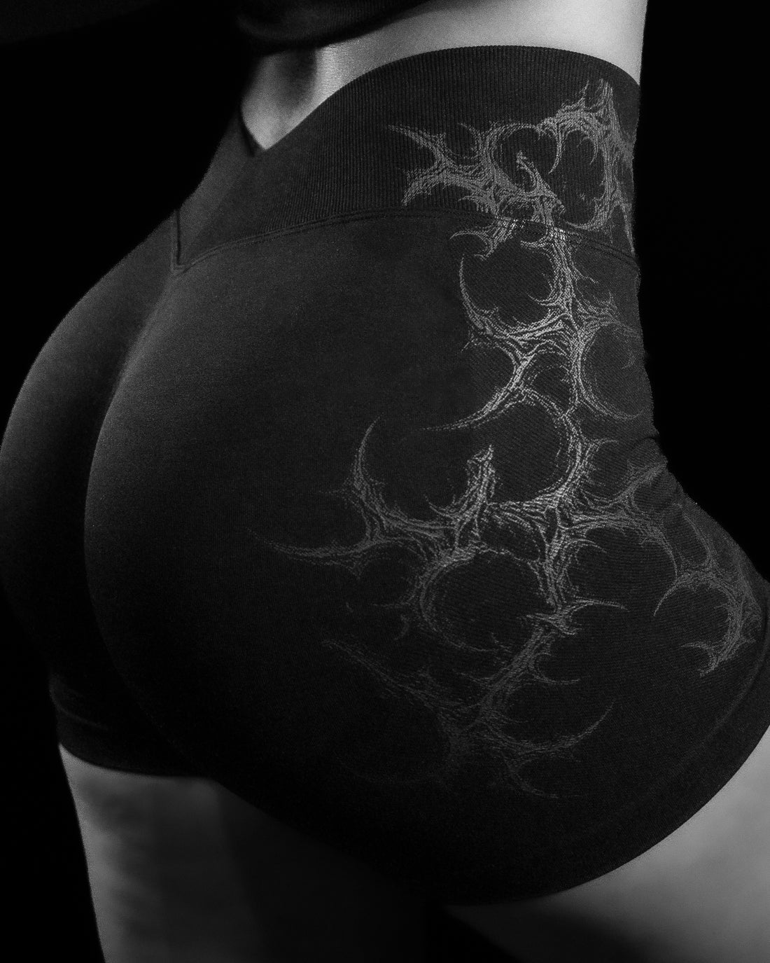 Women's Void Tech™ Shadow Sculpt Contoured Lifting Shorts [DARKNESS]