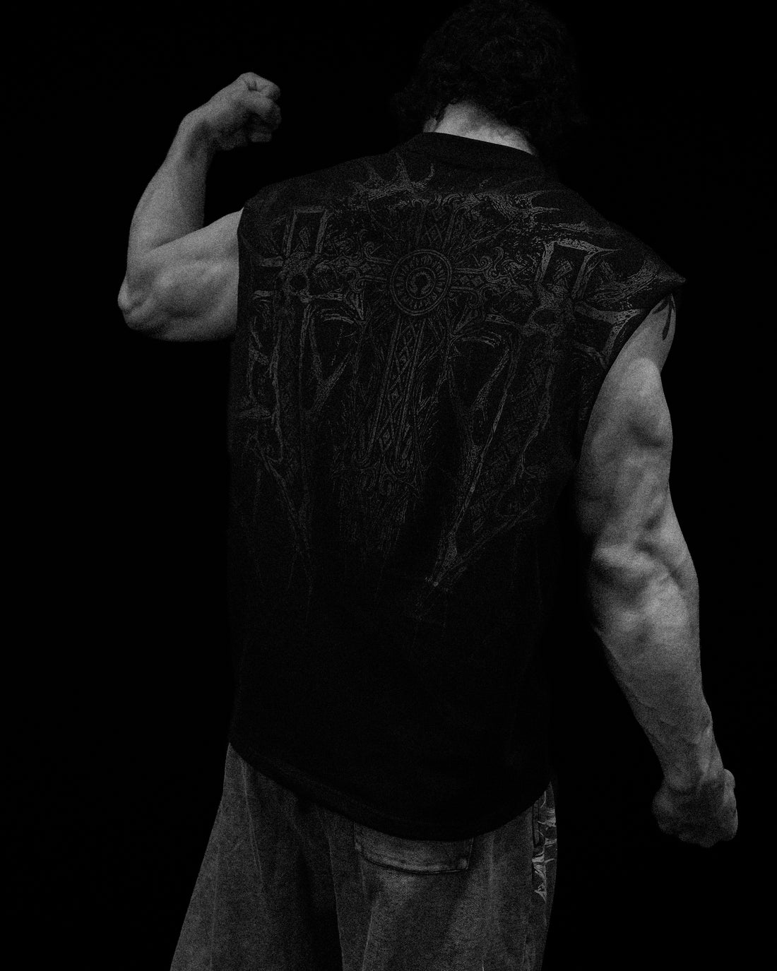 Heaven's Gate Cut-off Tee [DARKNESS]