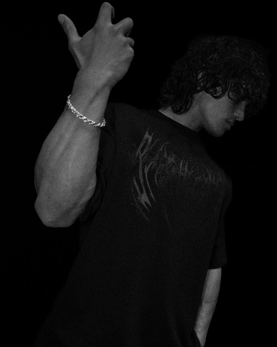 Hollow Souls Oversized T-shirt [DARKNESS]