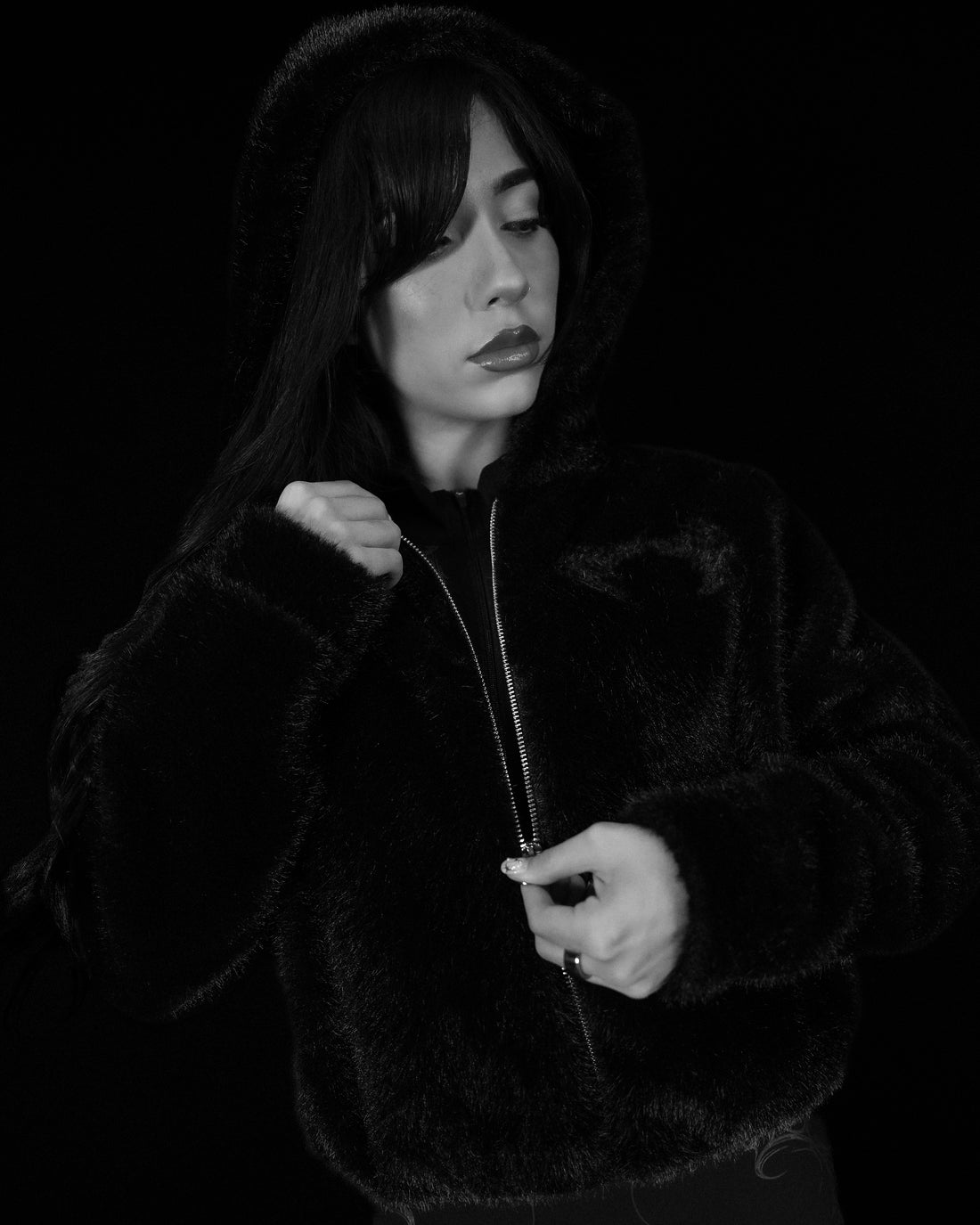 Women's Essential Fleece Jacket [DARKNESS]