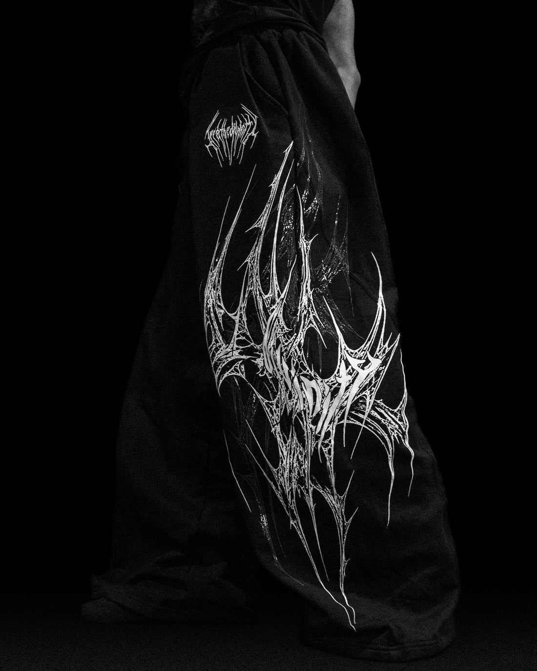 Webbed Venom Texture Uncuffed Sweatpants [VOID BLACK]
