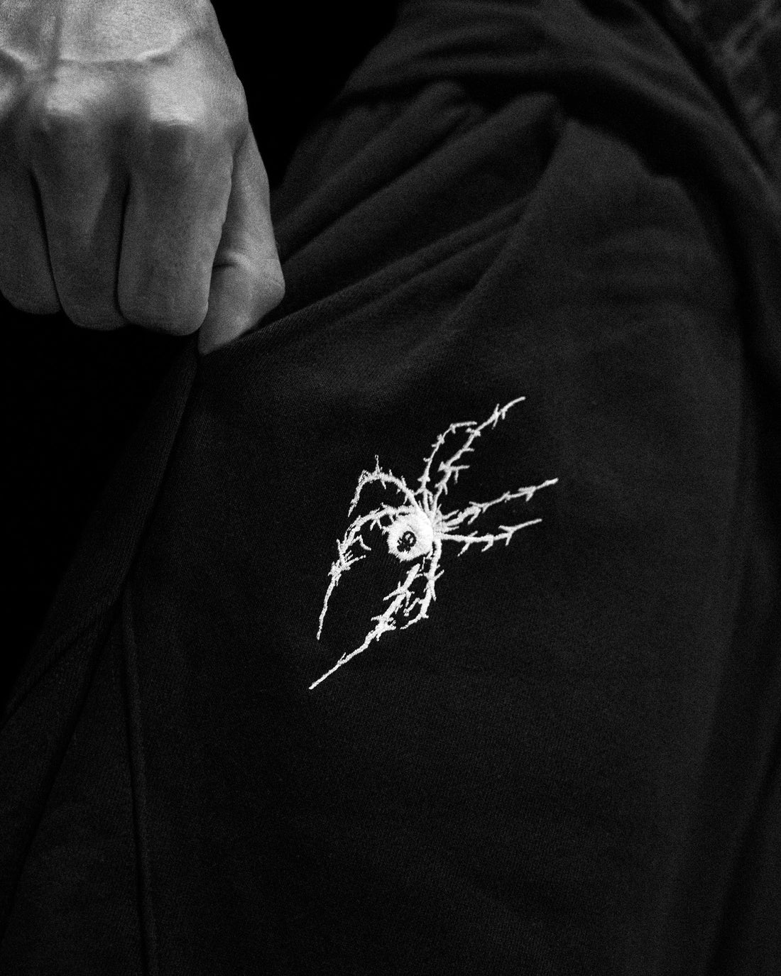 Webbed Venom Texture Uncuffed Sweatpants [VOID BLACK]