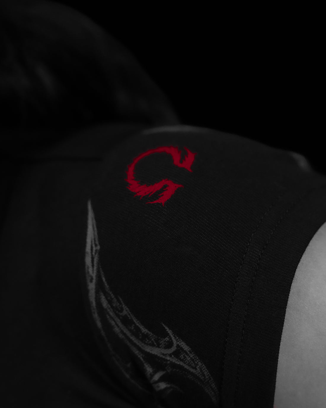 Women's Requiem Baby Tee [NIGHTMARE]
