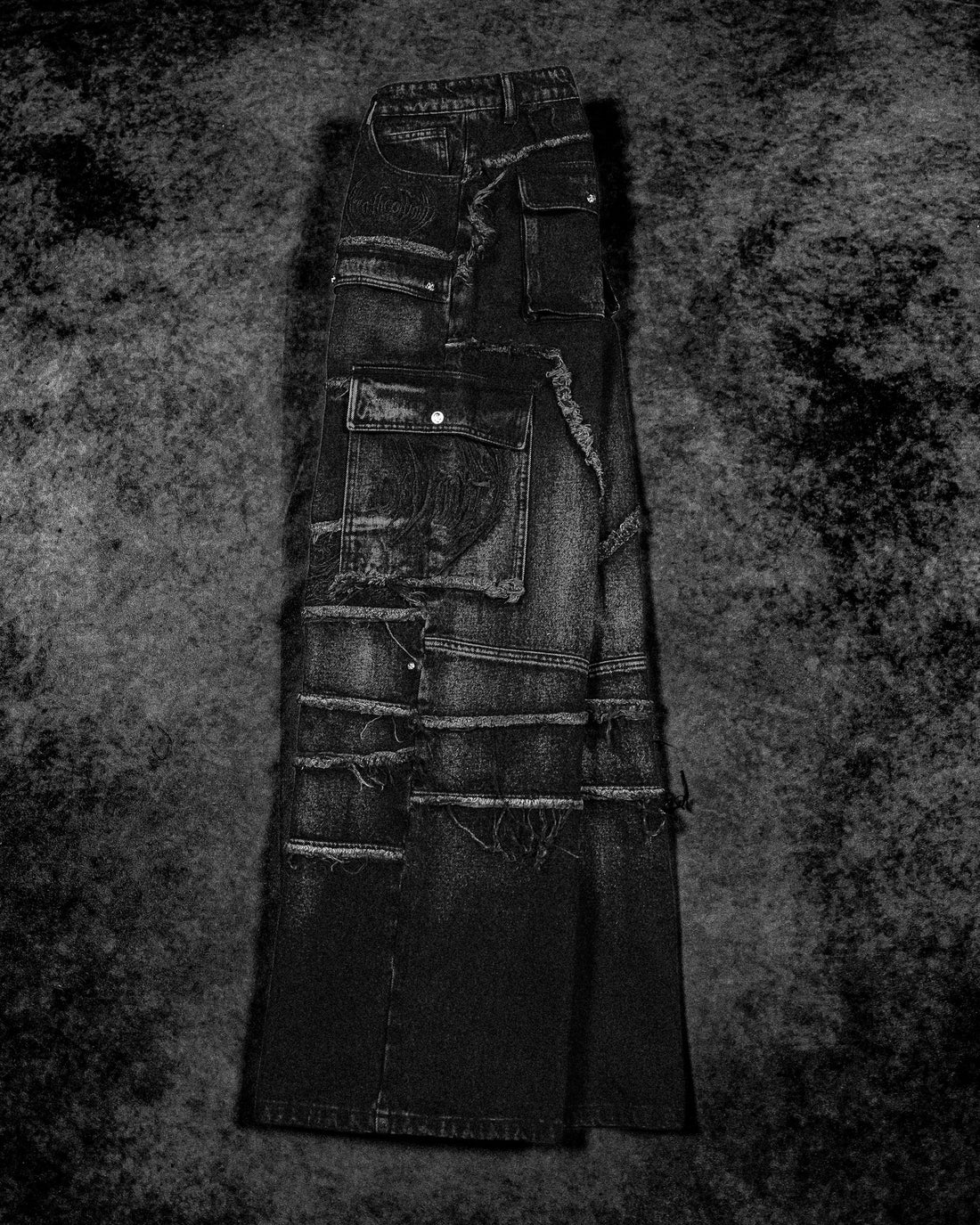 Oversized Distressed Denim Cargo jeans [ALLOY WASH]