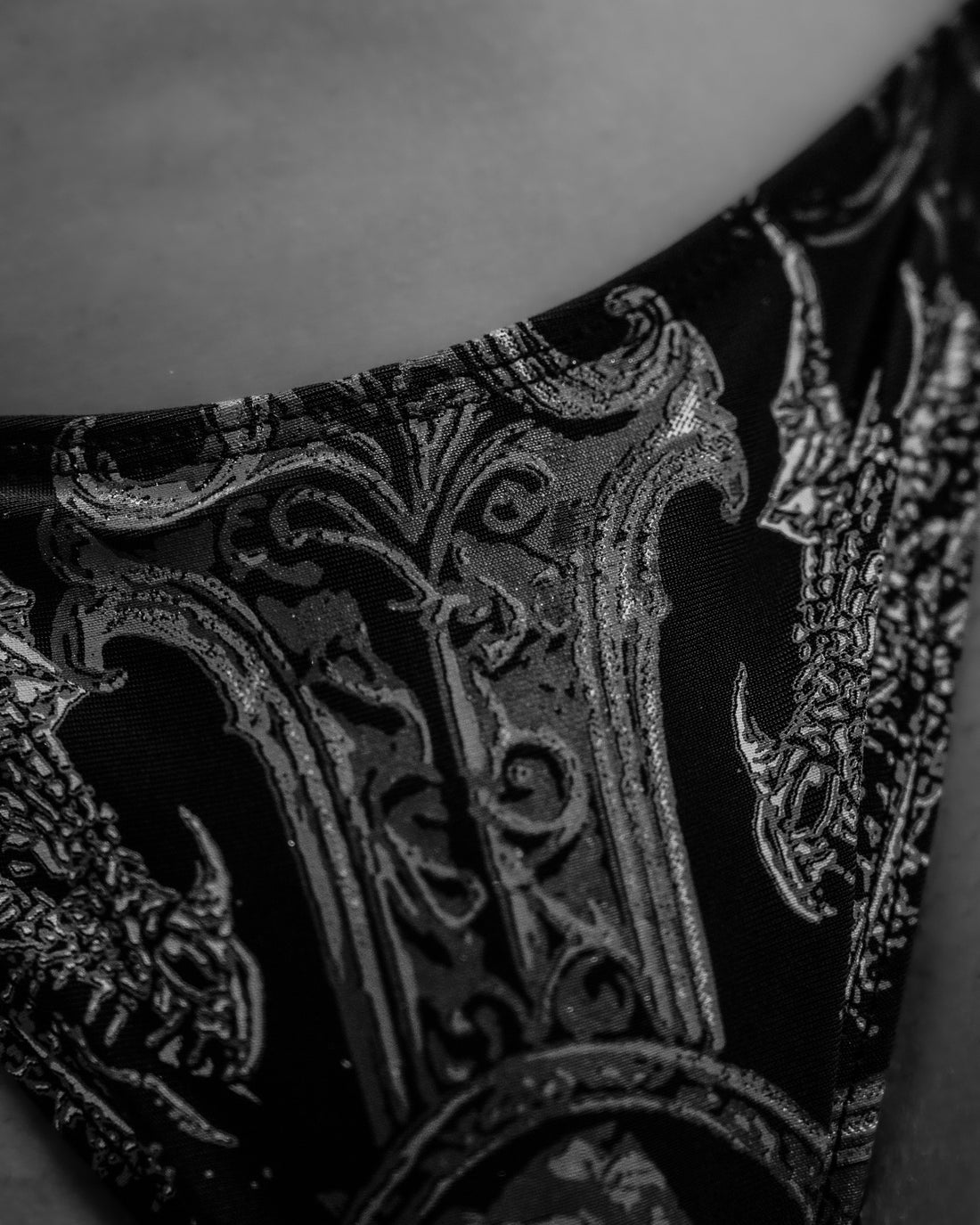 Women's Leviathan Swimsuit Bottoms [VOID BLACK]