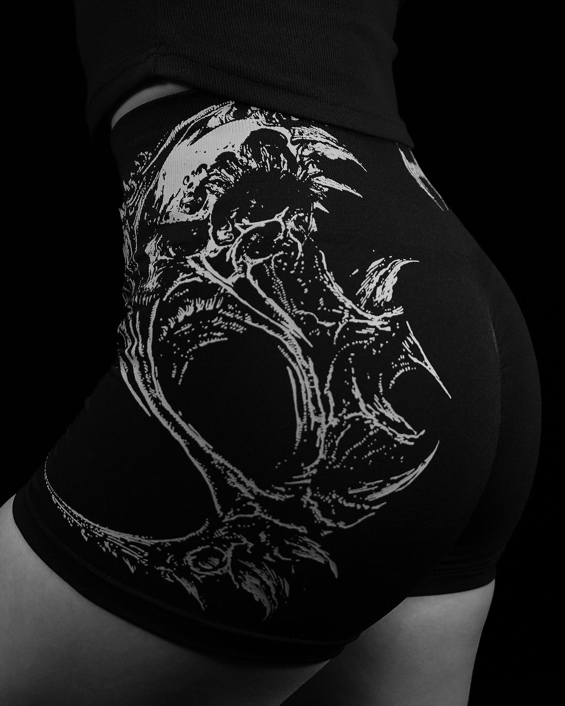 Women's Nightveil Void Tech™ Seamless Shorts [VOID BLACK]